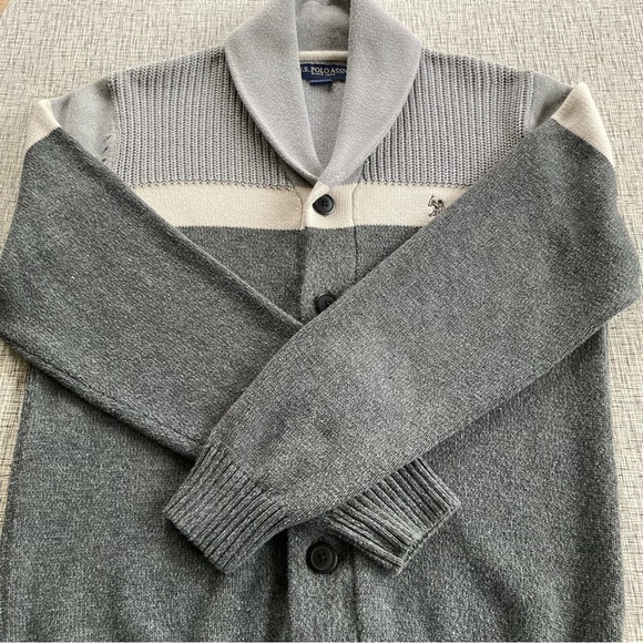 US Polo Assn Men’s Grey Stripe Cardigan Collared Button Down Embroidered Logo - Picture 9 of 11